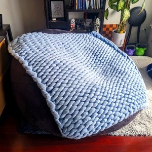 Handwoven Merino wool chunky knit throw in sky blue